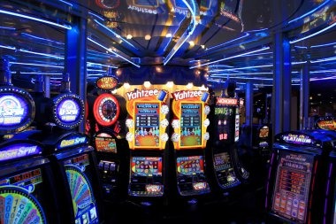 Live dealer table with multiple camera angles
